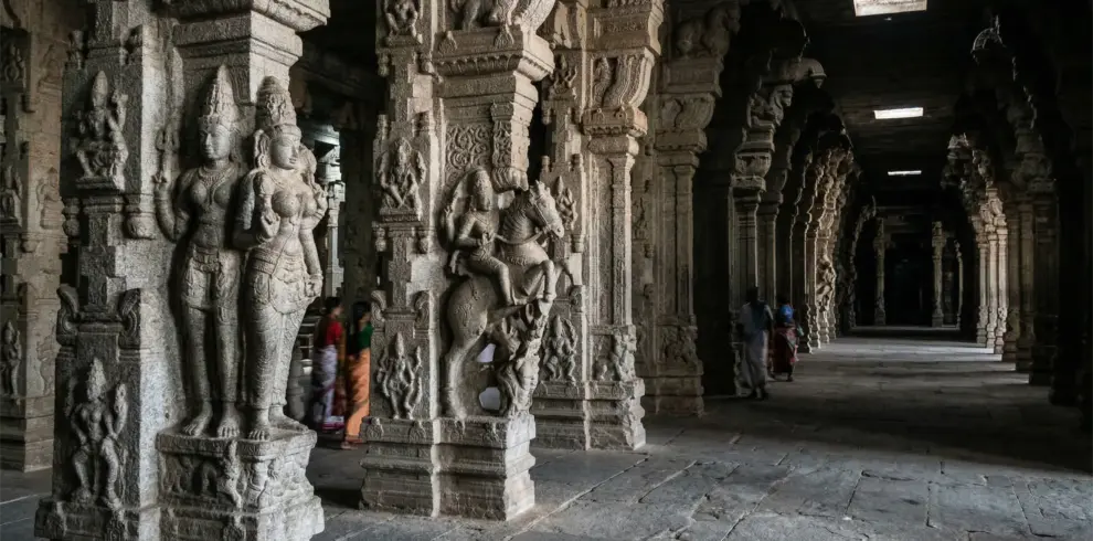 hall of the thousand pillars