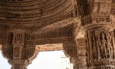saas bahu temple gwalior