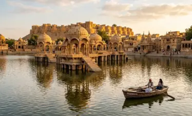 gadisar lake with Jjaisalmer